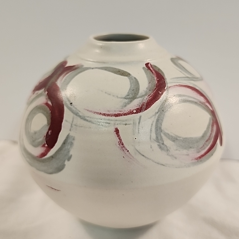 Studio Art Pottery Bud Vase 4" Signed Glazed Cream Grey Burgundy Swirls